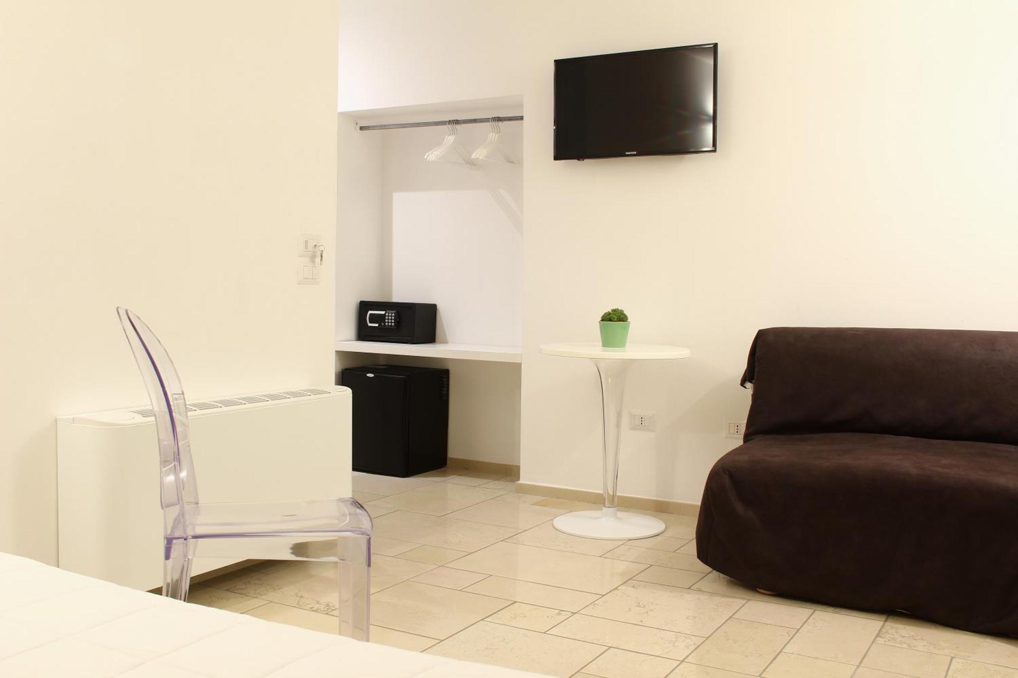 Lamia Room Rentals มาเตรา ภายนอก รูปภาพ